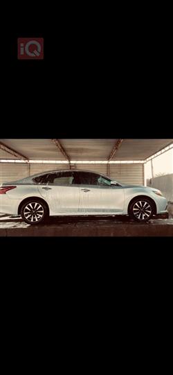 نيسان ألتيما